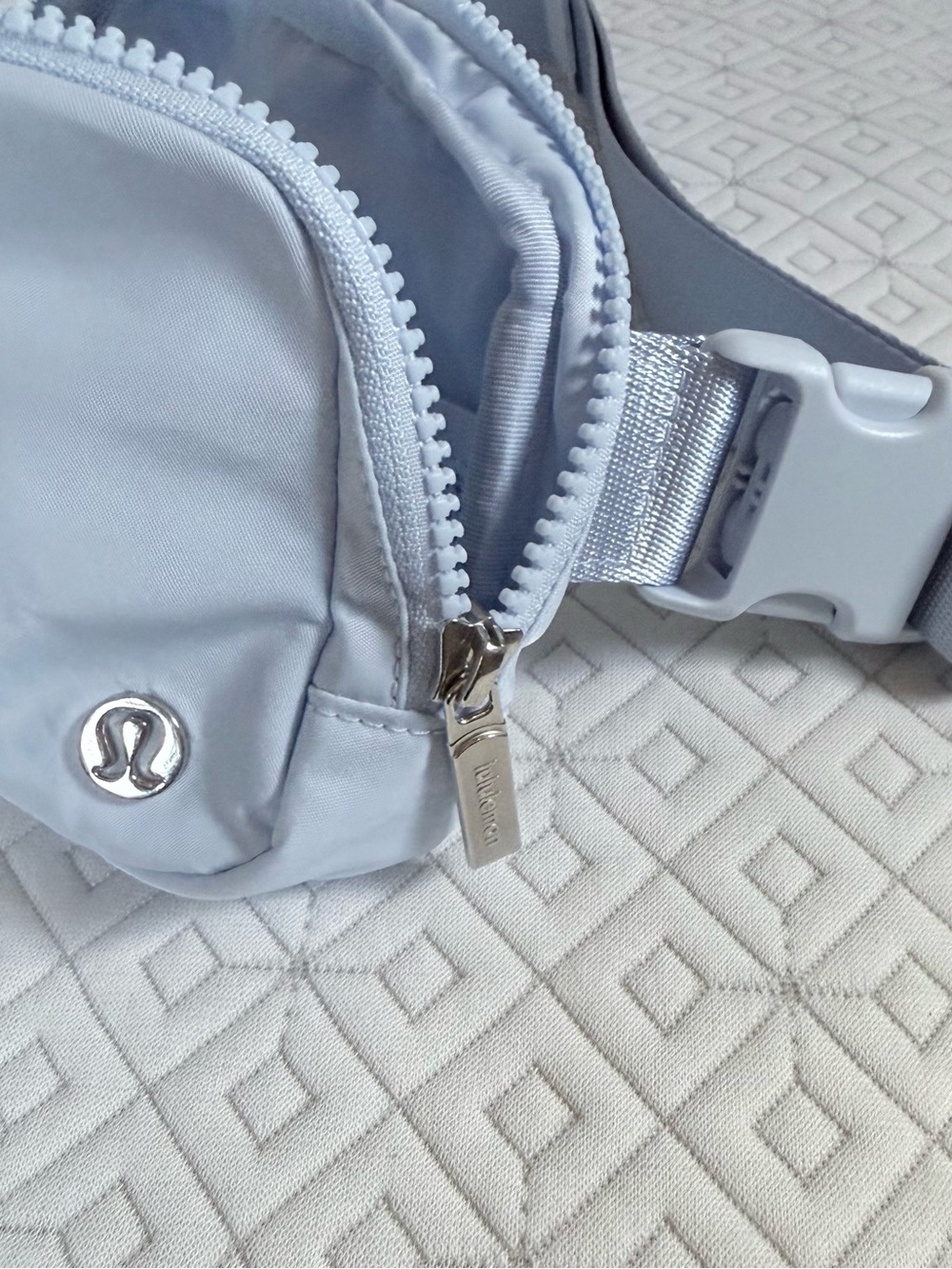 Lululemon Light powder Blue Belt Bag - Picture 12 of 12
